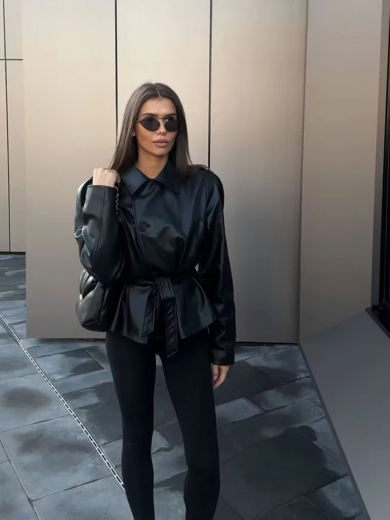 Chaqueta Elegante Carlotta — Estilo elegante