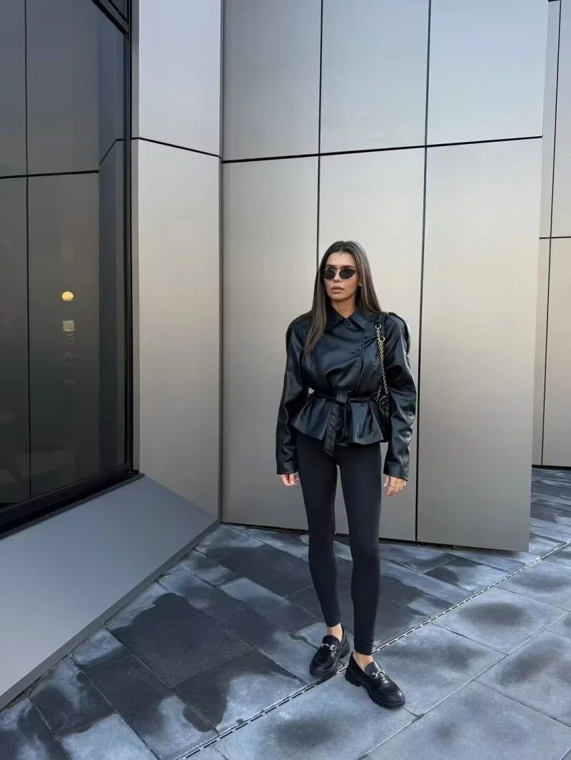 Chaqueta Elegante Carlotta — Estilo elegante